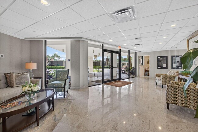 Building Photo - 2800 N Ocean Dr