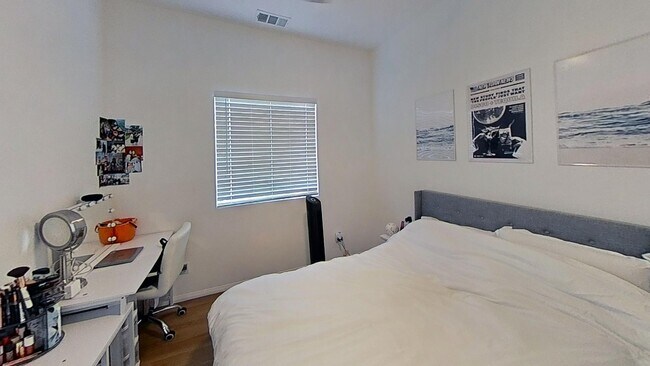 Building Photo - 5123 Tipton St