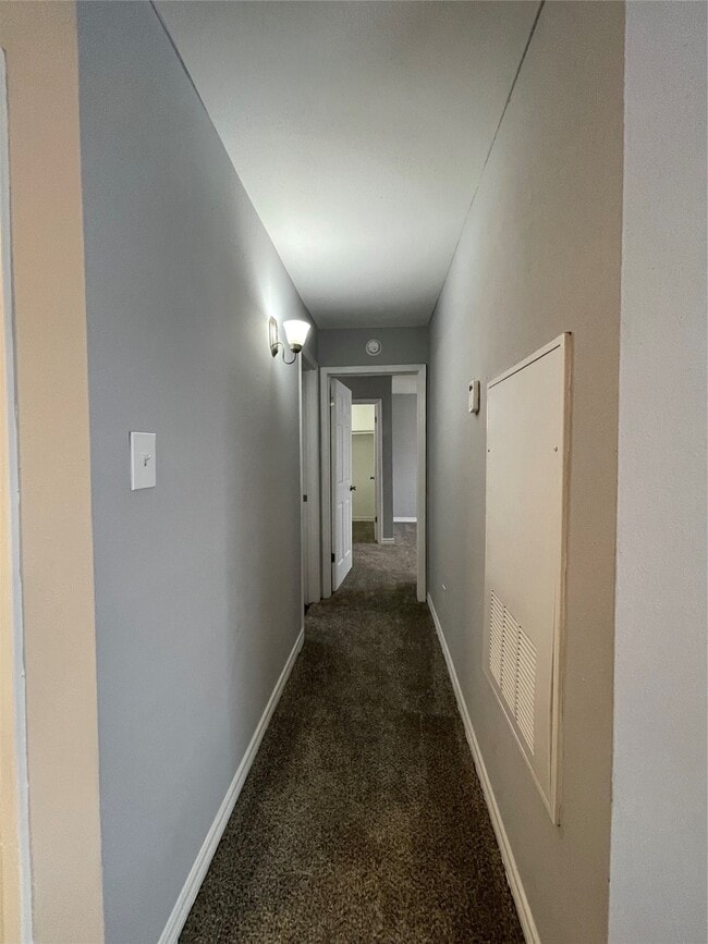 Building Photo - 16414 Stuebner Airline Rd