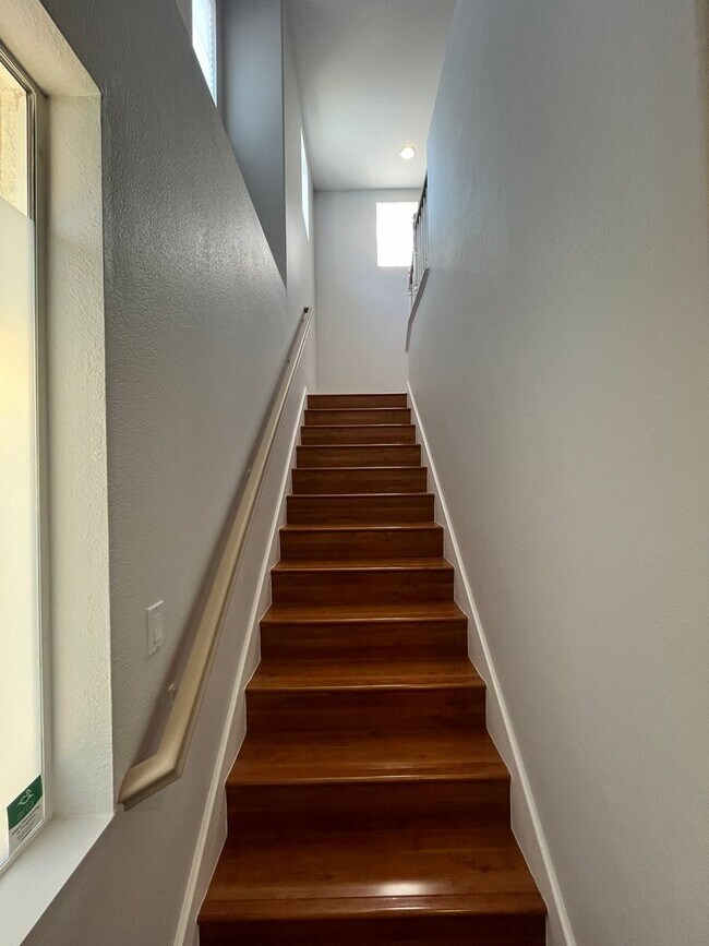 Building Photo - Spacious 4-Bedroom Home in Mira Mesa – Tam...