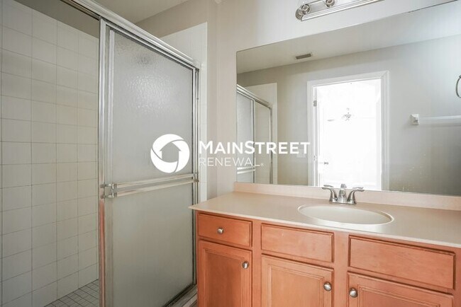 Building Photo - 3 Bedroom Pet-Friendly Home in LEHIGH ACRE...
