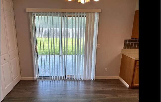 Building Photo - 2100 Cheryl Ct