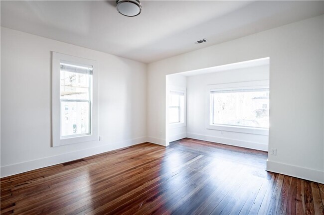 Building Photo - 1359 Finley St NE