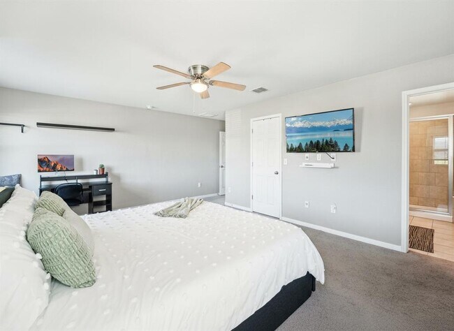 Building Photo - 5303 Marsh Ln