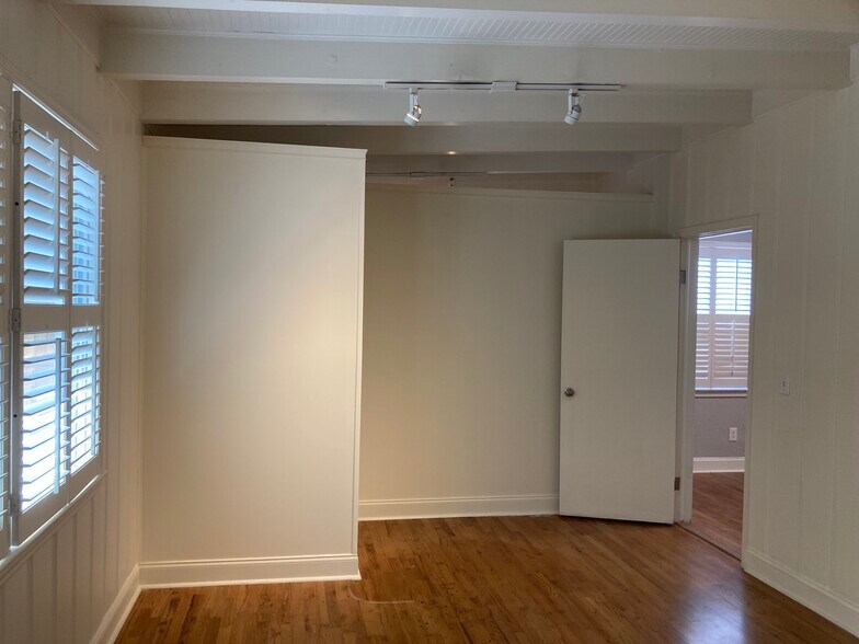 Building Photo - 1710 Thacker Ave