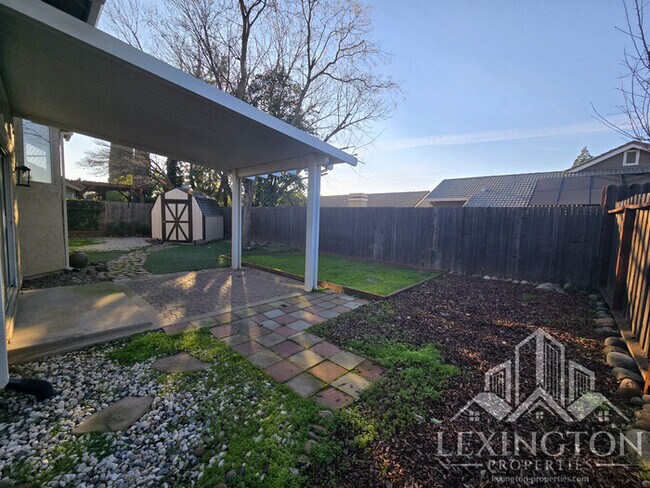 Building Photo - Beautifully Updated, 4BD/3BA, Home in Rocklin – Excellent Location!