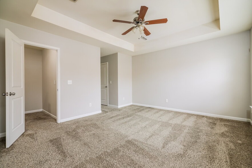 Building Photo - 1336 Ujamaa Dr