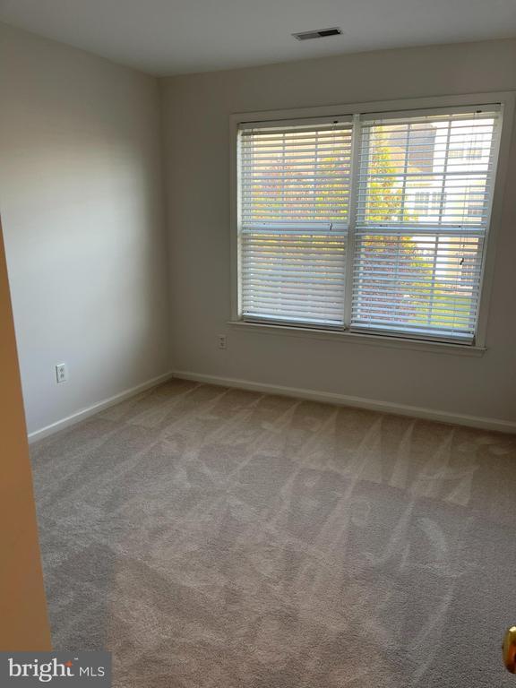 Building Photo - 310 Norwalk Way