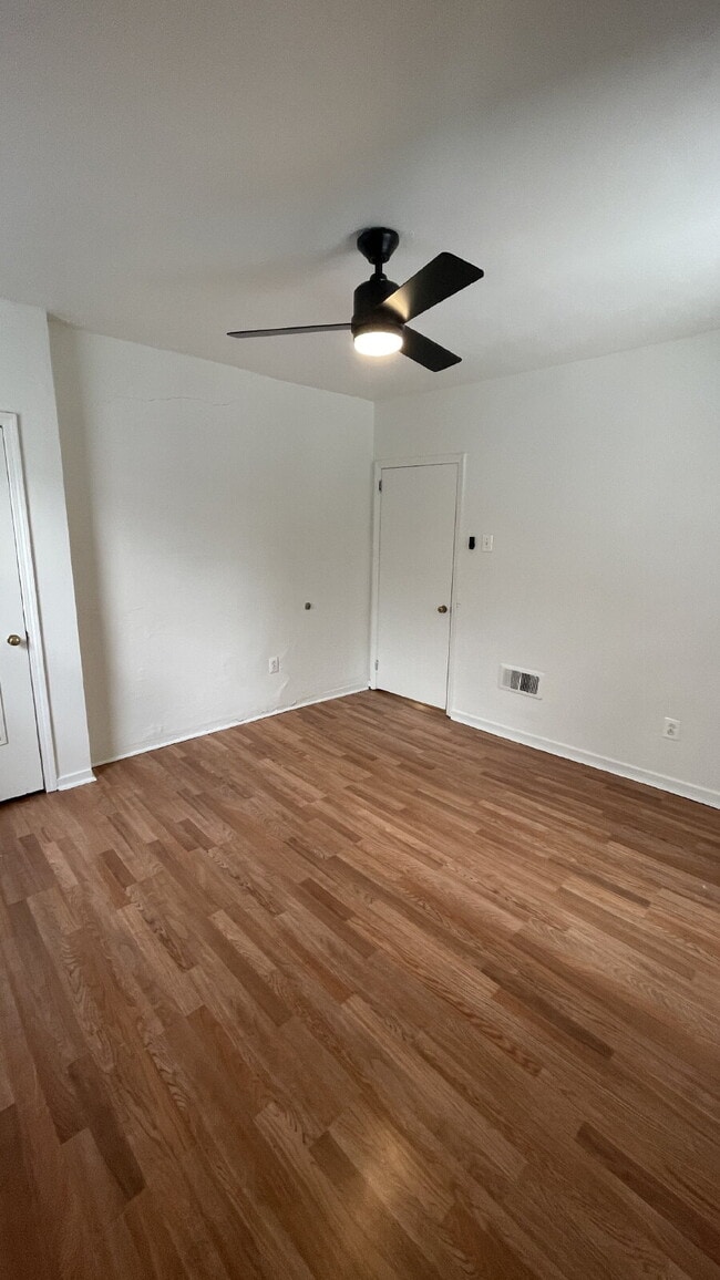 Building Photo - Spacious 3-Bedroom in Bellevue – Minutes from Downtown Pittsburgh!