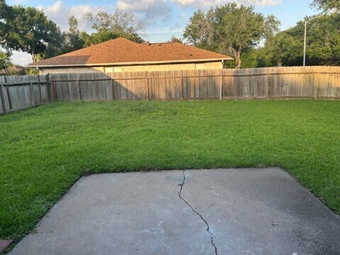 Building Photo - 3415 Wingdale Ct