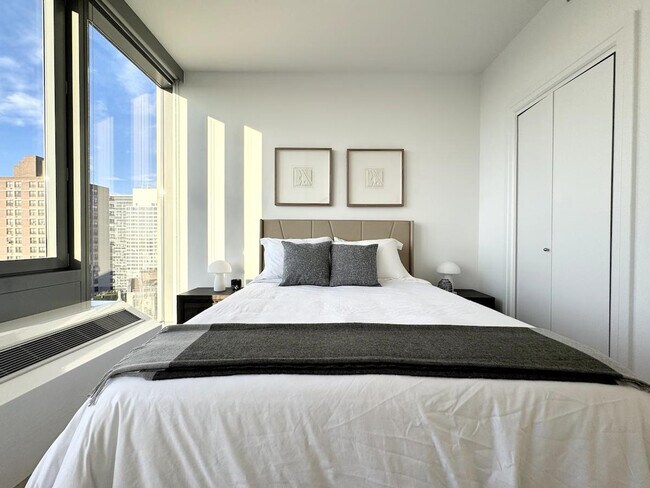 Building Photo - 1745 Broadway