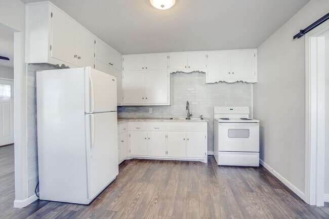 Building Photo - Updated Two Bedroom With Modern Flair!