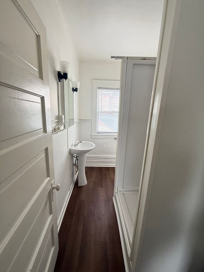 Building Photo - Ganson St 1101-1105 E w/East Ave 525 &amp; 527 N