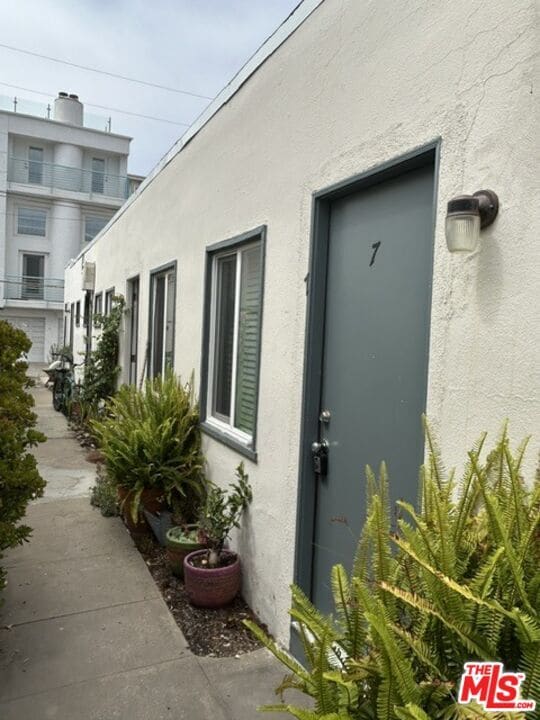 Building Photo - 27 Eastwind St