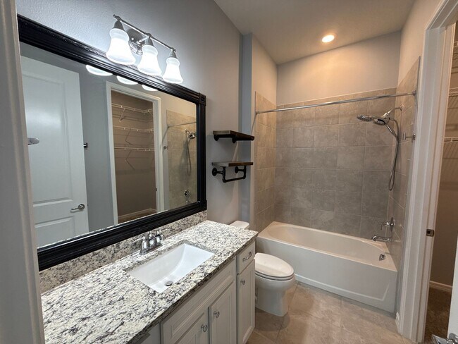 Building Photo - 12970 Brookside Moss Dr