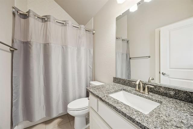 Building Photo - 920 Rhone Ln