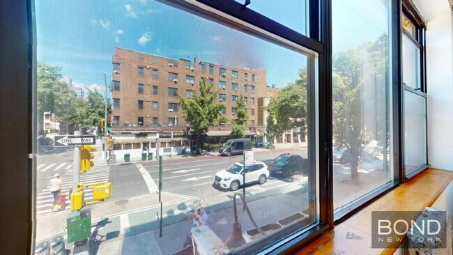 Building Photo - 299 E 11th St
