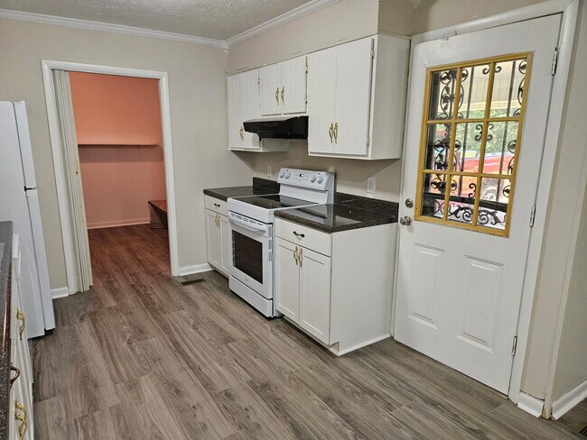 Building Photo - 1108 Maxanna Dr