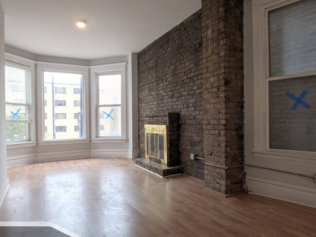 Building Photo - 3544 N Halsted St