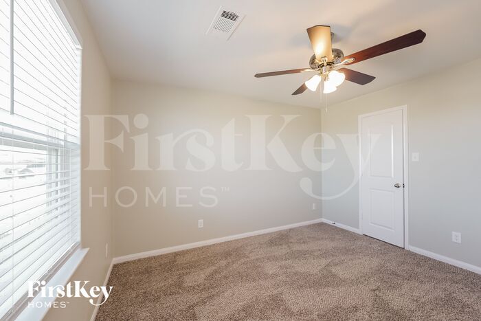 Building Photo - 1603 Yellow Stone Dr