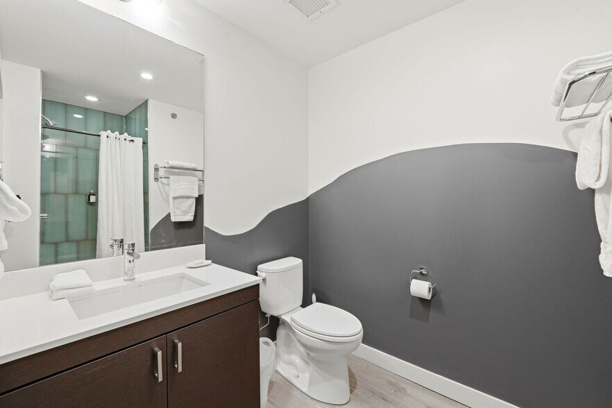 Building Photo - 417 S Dearborn St