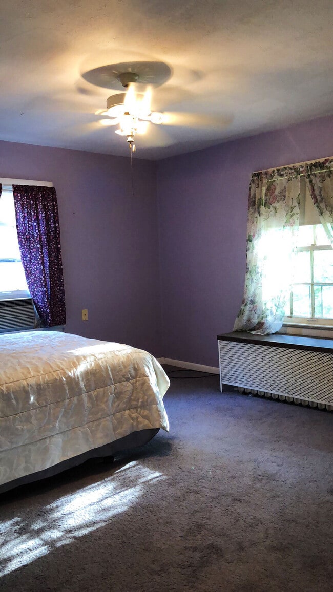 Building Photo - 91 N Portage Path