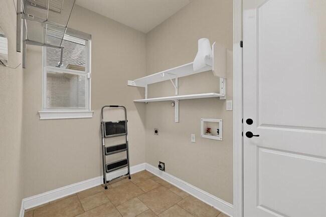 Building Photo - 4804 Taurus Walk