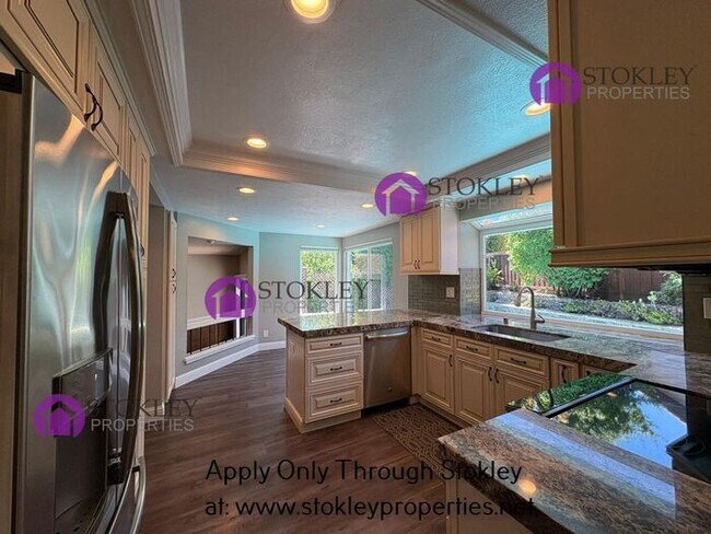 Building Photo - 2397 Lake Meadow Cir