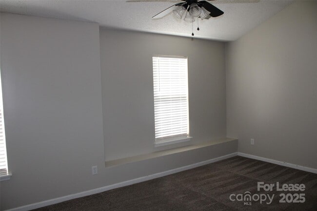 Building Photo - 4552 Panther Pl