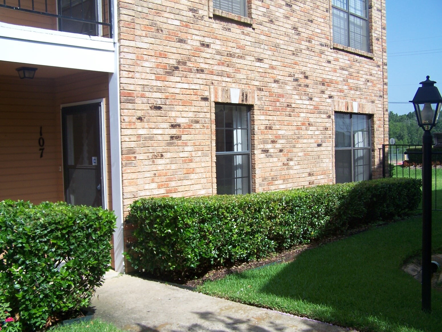 Building Photo - 400 W South Town Dr