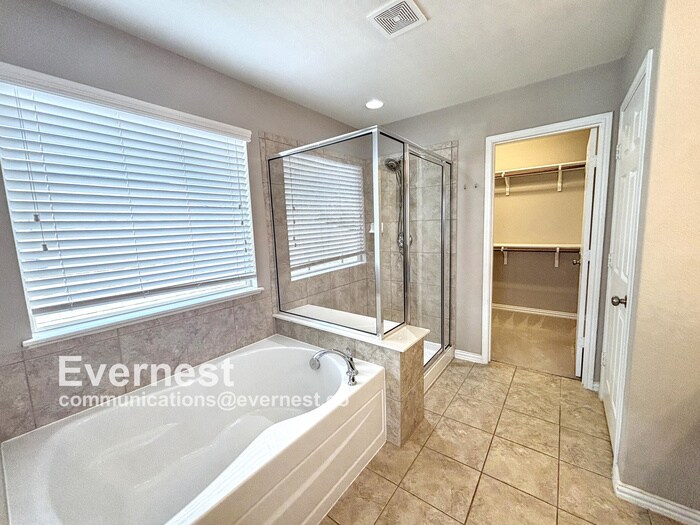 Building Photo - 16005 Hampton Bliss Trce