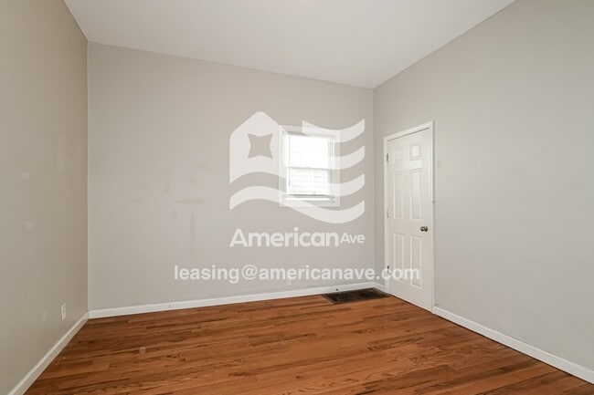 Building Photo - 4047 Schiller Pl