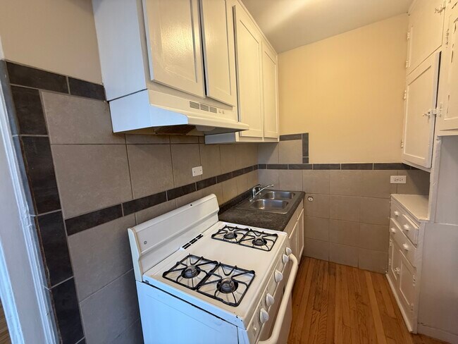Building Photo - 2801 N Keating Ave
