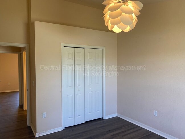 Building Photo - 250 Highland Meadows Ct