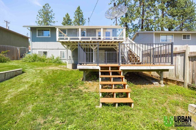 Building Photo - 4 bedroom 2 bath room house for rent in So...
