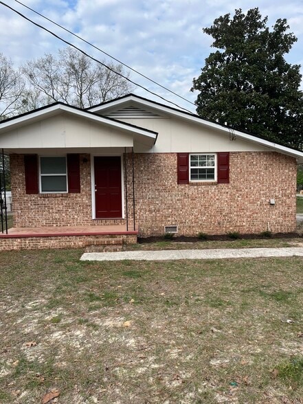 Building Photo - 2511 Sheraton Dr