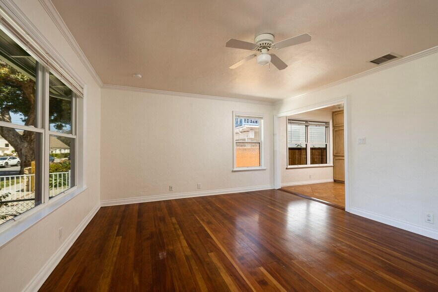 Building Photo - 1821 Chino St