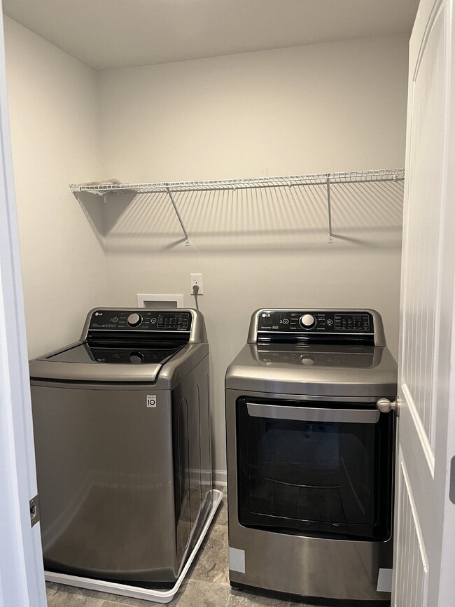 Building Photo - 7213 Carrie Ct