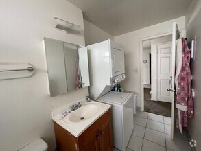 Building Photo - Blue Fox Duplex