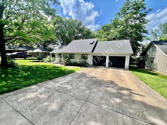 Building Photo - Beautiful UPDATED Ranch in Mission-Coming SOON!!