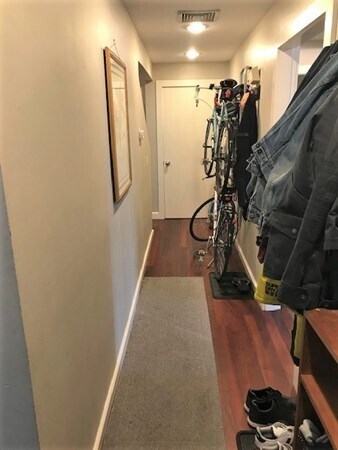 Building Photo - 197 Sidney St