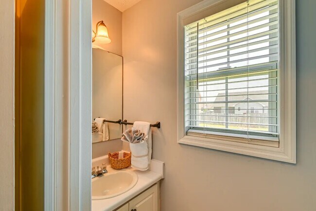 Building Photo - 1139 Curry Ford Dr