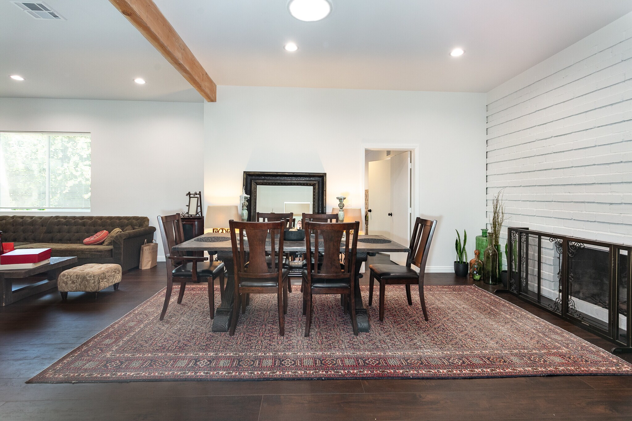 Open Floor Plan Dining Room - 5825 Fulton Ave
