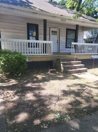 Building Photo - 3 BED 1 BATH