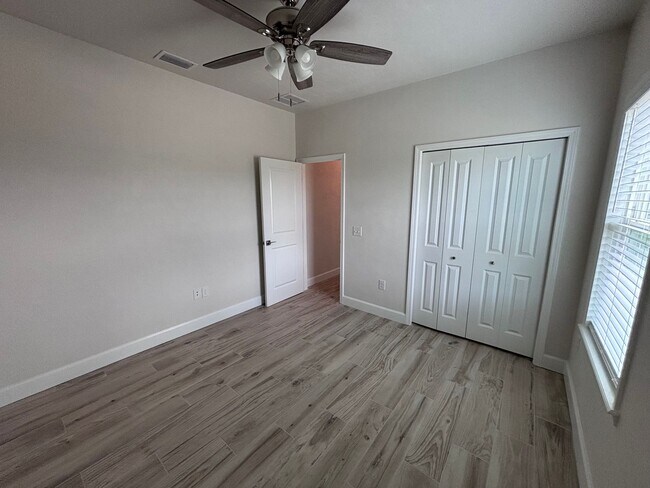 Building Photo - Welcome to this beautifully built 3-bedroo...