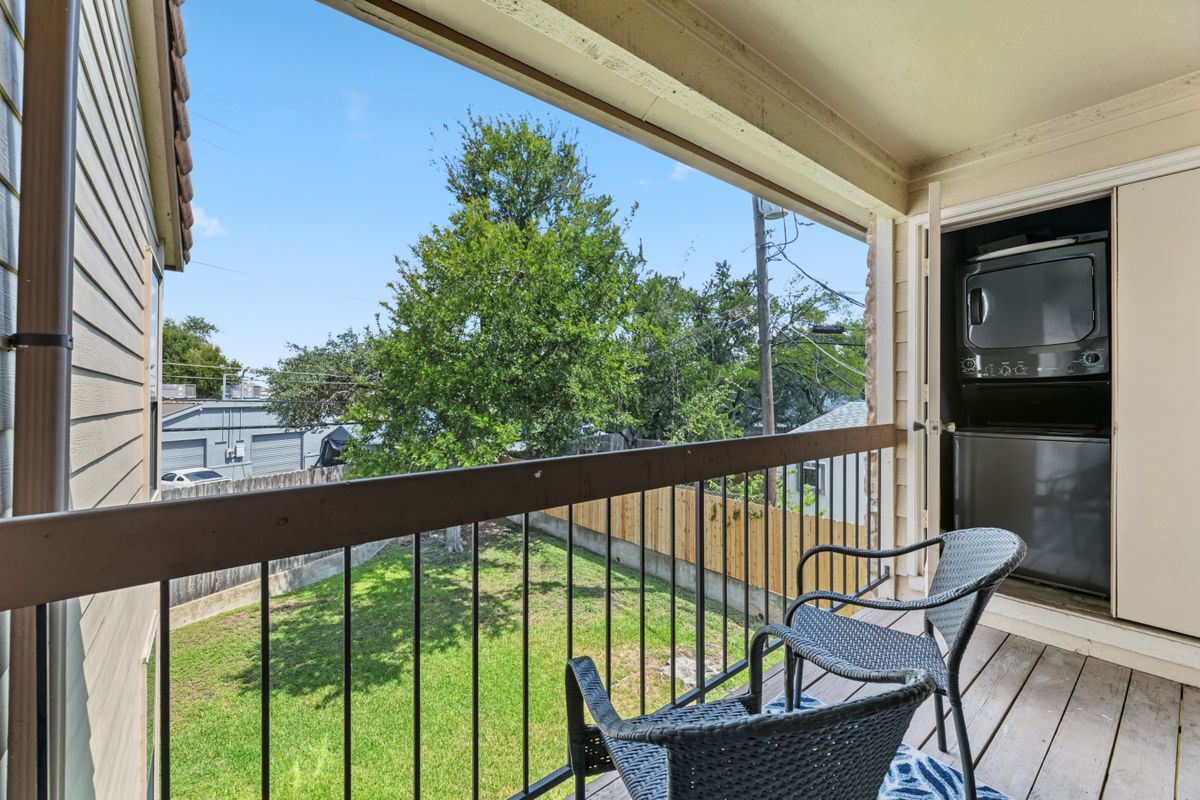 Building Photo - 8600 Fathom Cir