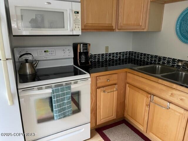 Building Photo - 320 Bawden St