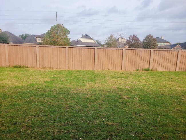 Building Photo - 28434 Eli Eagle St