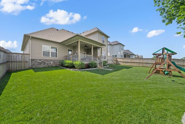 Building Photo - Beautiful Home in Summerfield Waiting to C...