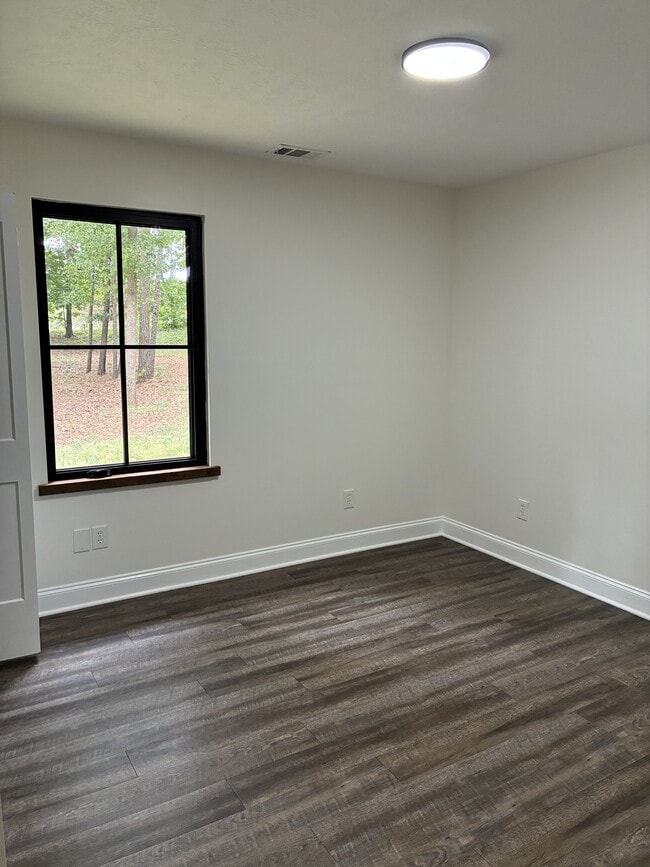 Building Photo - 267 Sterling Dr